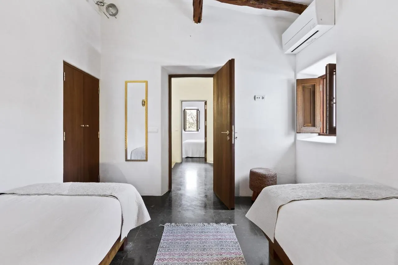 Ravishing Ibiza Villa Cel Blau 9 Bedrooms Private Pool Beautiful Country Views Santa Eulalia Santa Eularia des Riu 0*,  Hiszpania