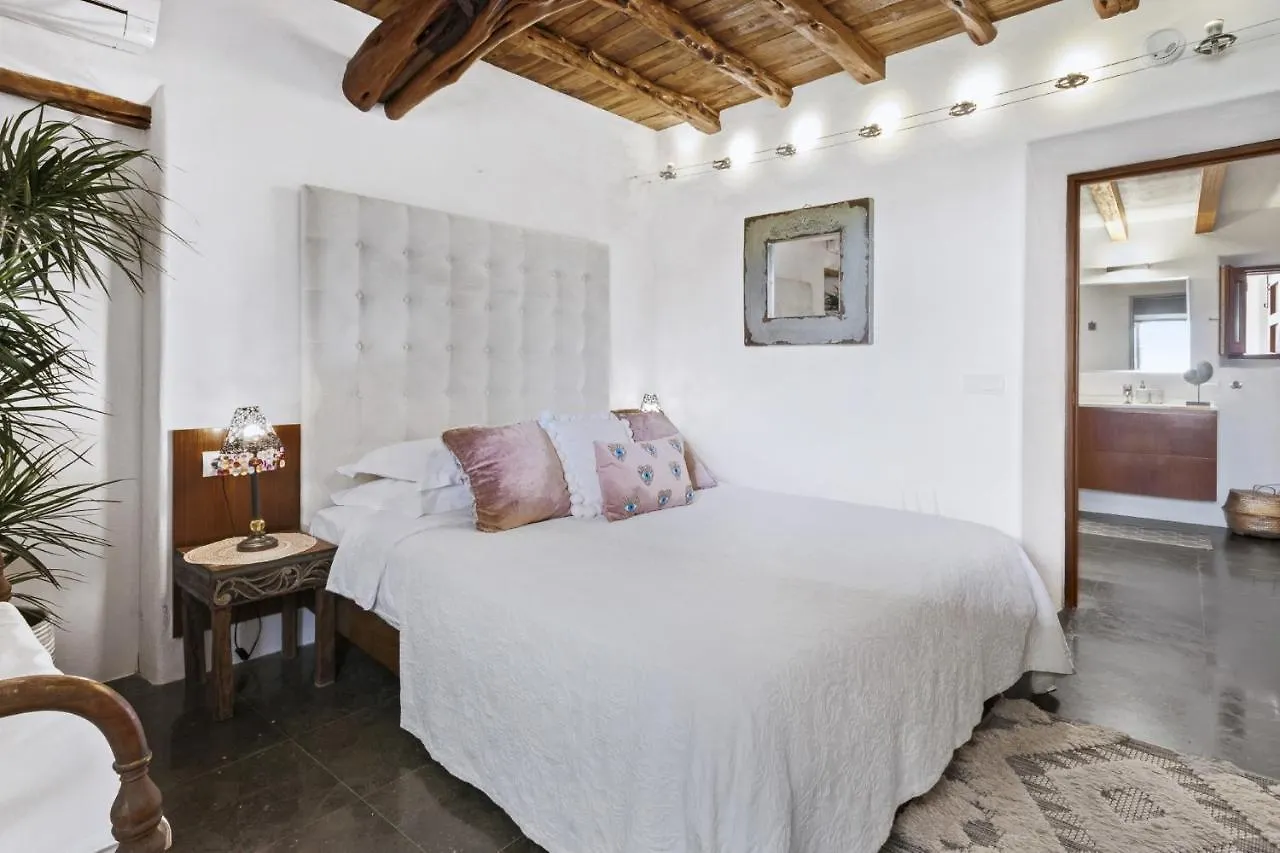 Ravishing Ibiza Villa Cel Blau 9 Bedrooms Private Pool Beautiful Country Views Santa Eulalia 圣埃乌拉利亚